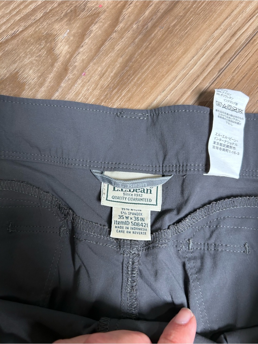 LL Bean men’s crests water resistant hiking pants size 35x34 HEMMED nylon - Picture 3 of 8